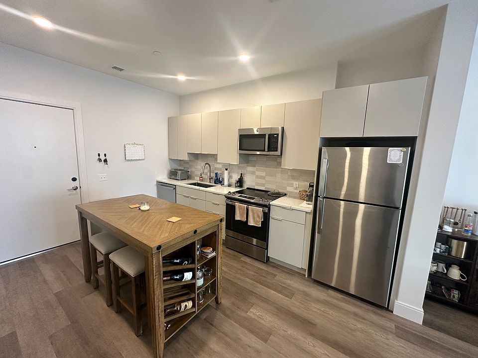 1st image of 959 Dorchester Ave #508