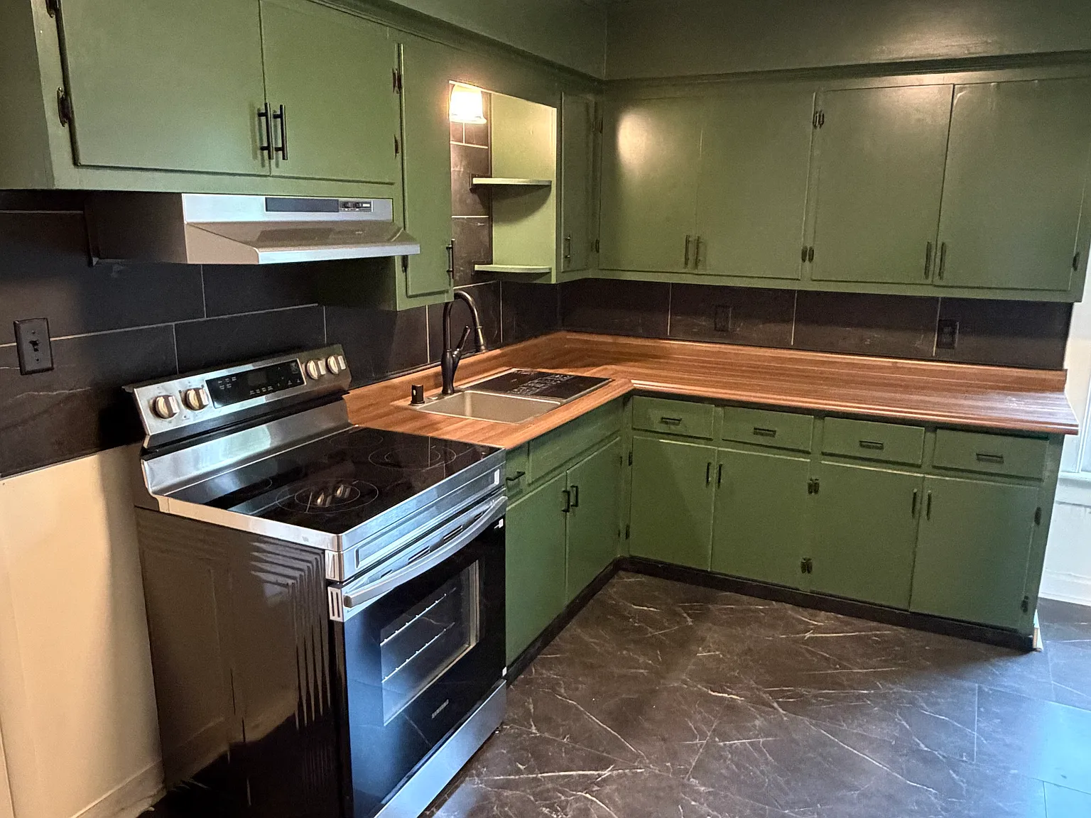 2 bed, $1,500 — Photo 2