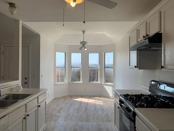 2nd image of 210 Evergreen Cir