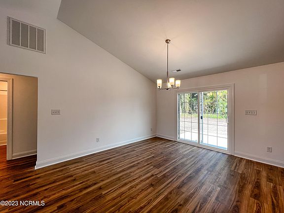 4th image of 179 Oakley Drive