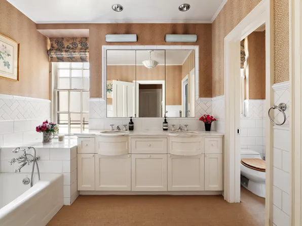 137 East 66th Street image 12 of 17