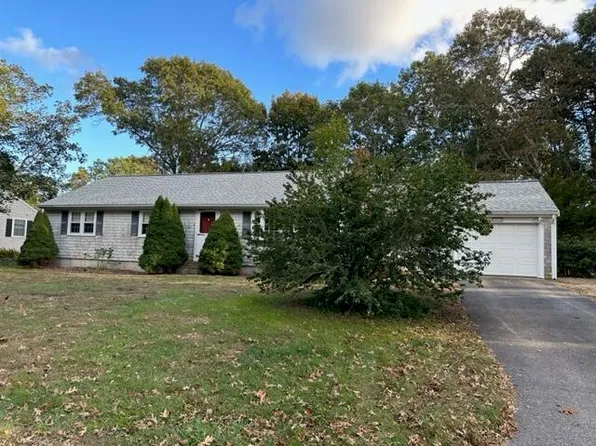 118 Capt Noyes Road, South Yarmouth, MA 02664
