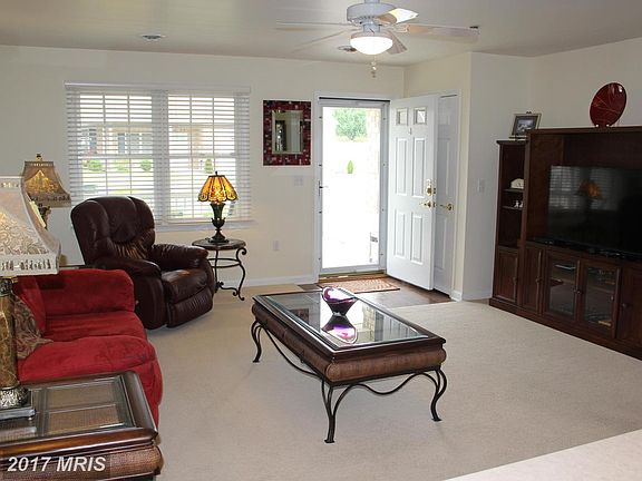 3rd image of 621 Palm Beach Dr