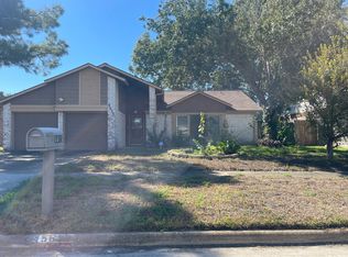 5815 Fairview Forest Dr, Houston, TX 77088
