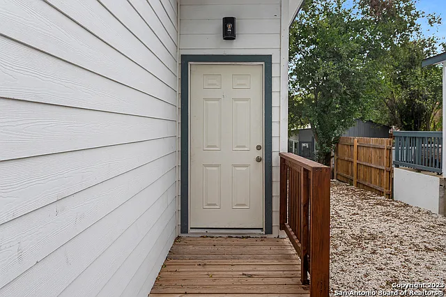 2 bed, 2.0 bath, 936 sqft, $1,550 — Photo 4