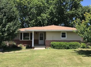 6033 W Pfeiffer Rd, Bartonville, IL 61607