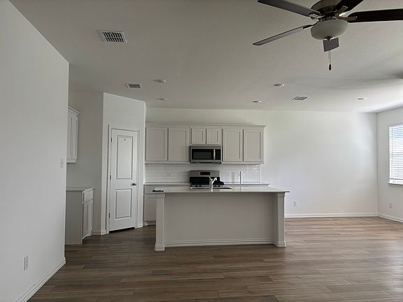 3rd image of 1431 Mesquite Ln