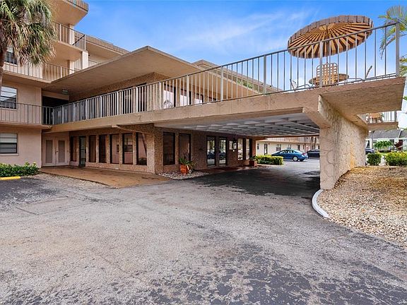 2nd image of 9300 SW 8th St #422