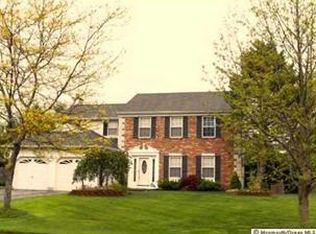 31 Newport Dr, Manalapan, NJ 07726