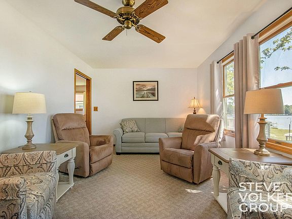 5971 Caroline Drive Lakeview MI