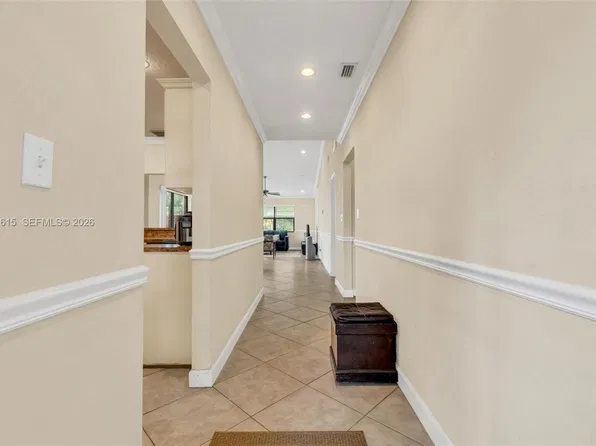6633 N Parkway Dr #5-7, Pompano Beach, FL 33068