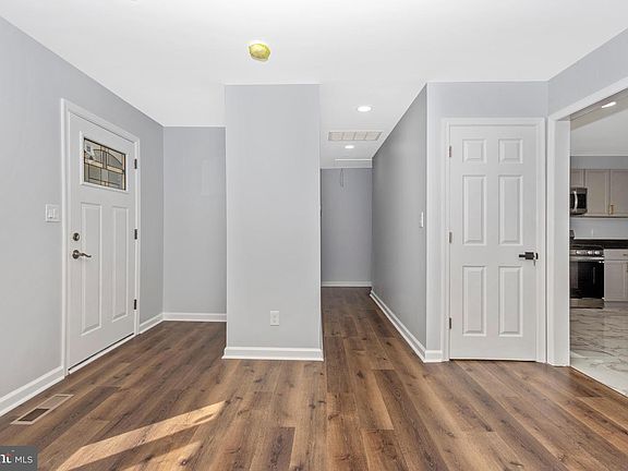 2nd image of 3308 Delpha Ct