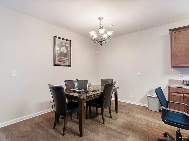3909 Brookshire Way — Photo 21