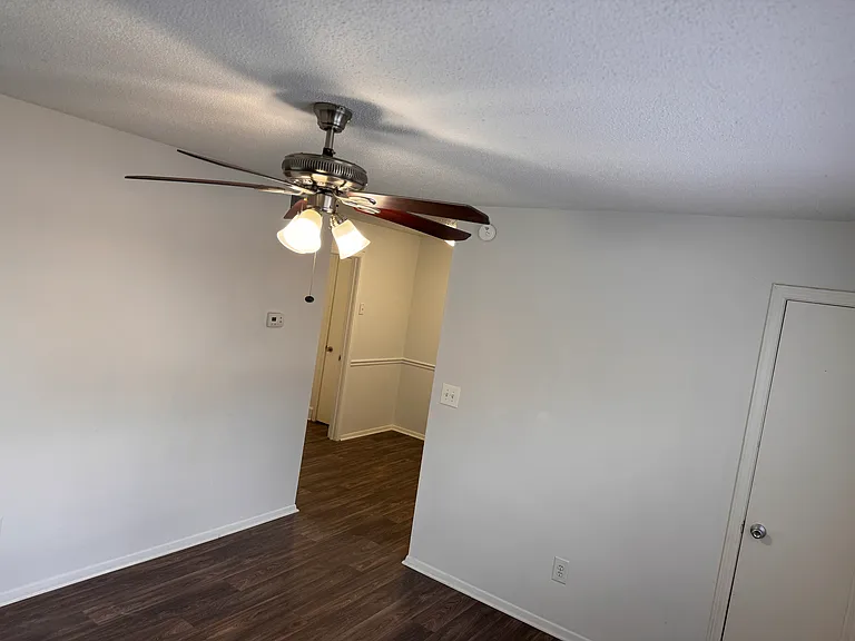 Hunting Ridge Apartments — Photo 19