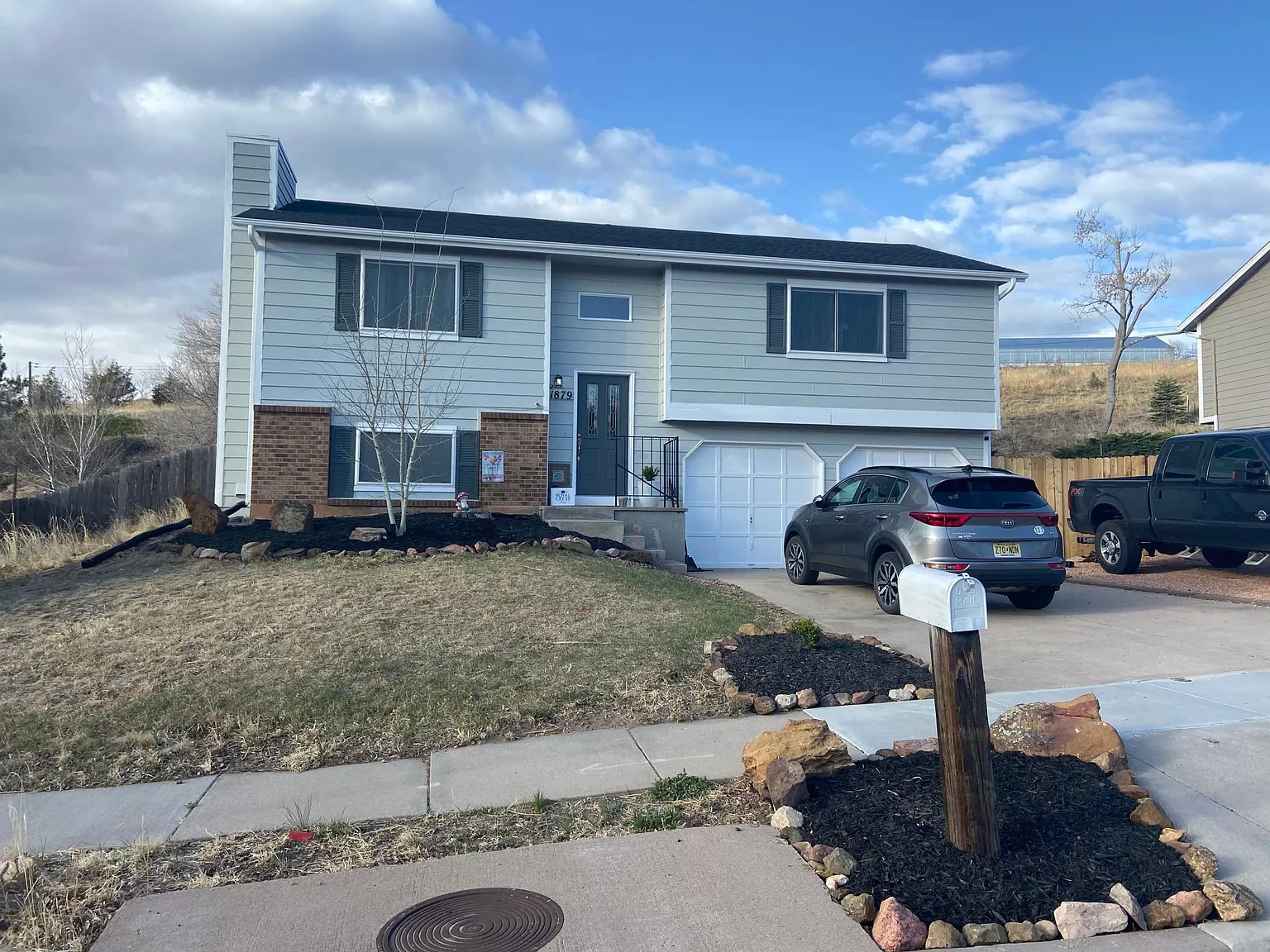 3 bed, 1439 sqft, $2,350 — Photo 2