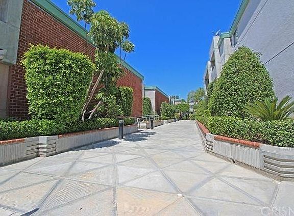 4th image of 5301 Balboa Blvd Unit O7