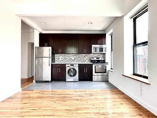 Rented by Metropolitan Property Group | media 13