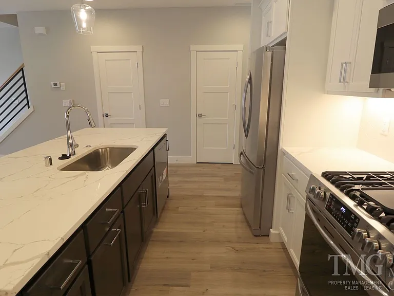 10816 NE 119th Pl — Photo 25
