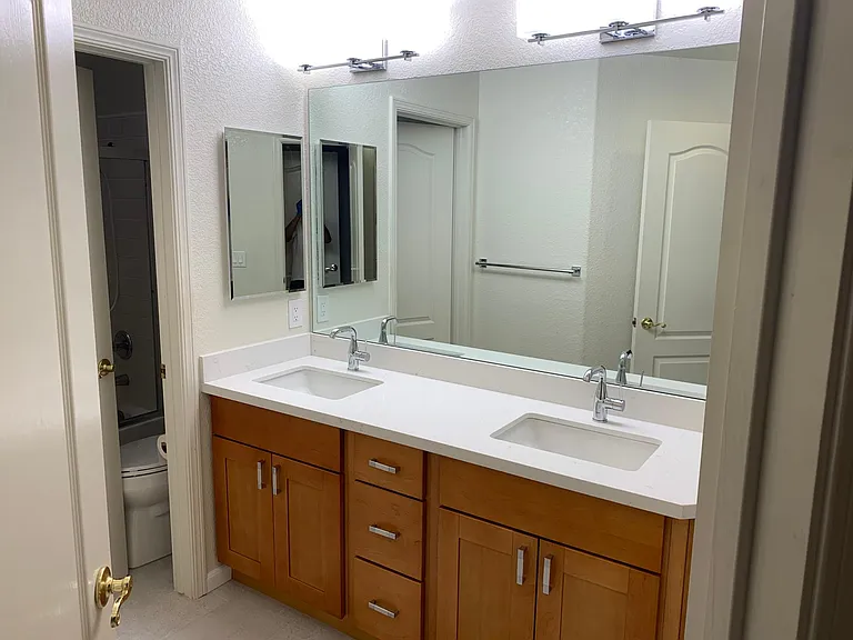 18316 Chelmsford Dr — Photo 12