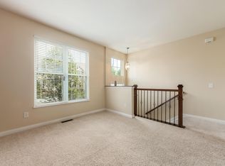 2847 Acarie Dr, Columbus, OH 43219