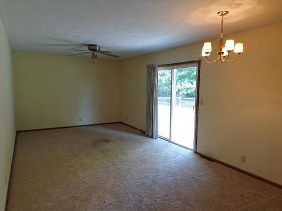4th image of 714 Sunshine Dr