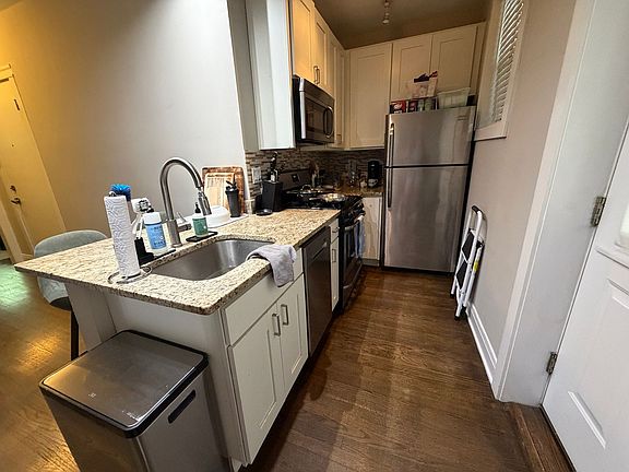 3rd image of 3161-73 N Orchard St #31693