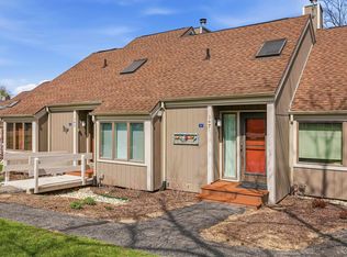 147 Plum Cove Dr, Galena, IL 61036