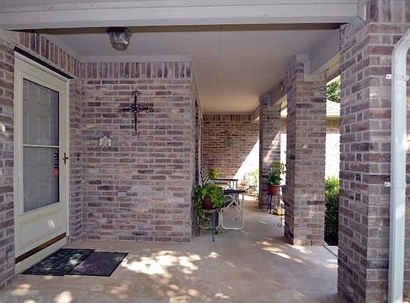 2nd image of 148 Dolly St