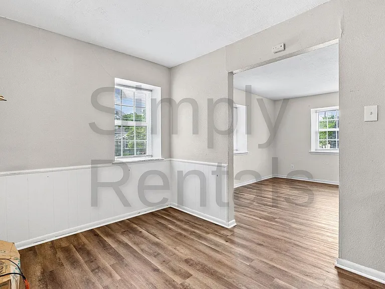 3513 Washington St — Photo 6