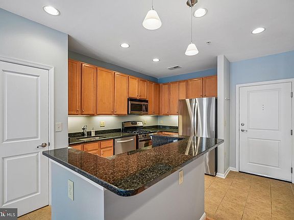 3rd image of 2665 Prosperity Ave APT 109