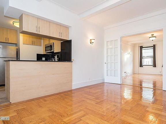 3rd image of 235 W 76th St APT 15C