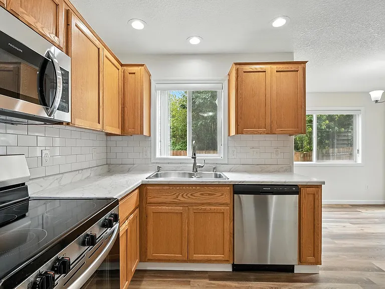 2413 NW 3rd Way — Photo 8