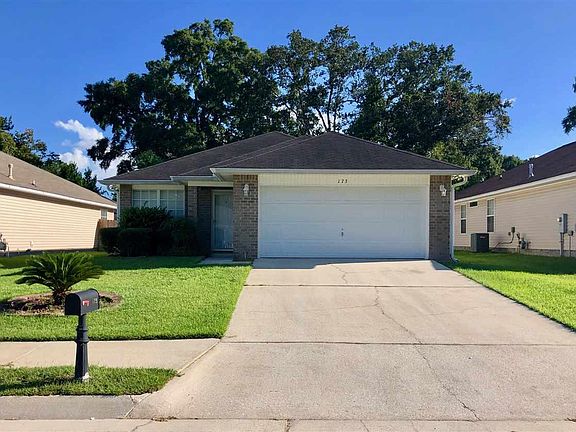 3rd image of 173 Creekview Dr