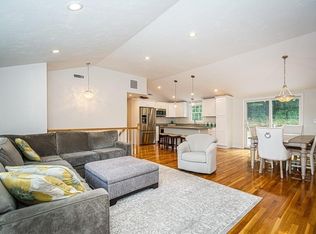 16 Samos Ln, Andover, MA 01810