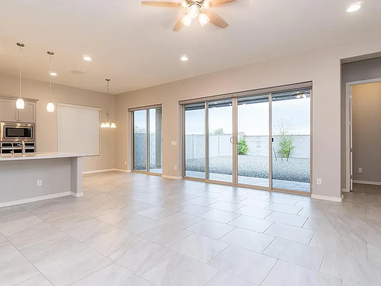 7533 S Woodchute Dr — Photo 4