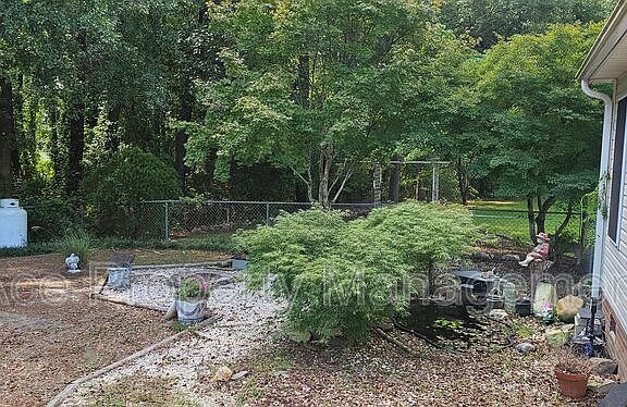 3rd image of 557 N Parker Church Rd