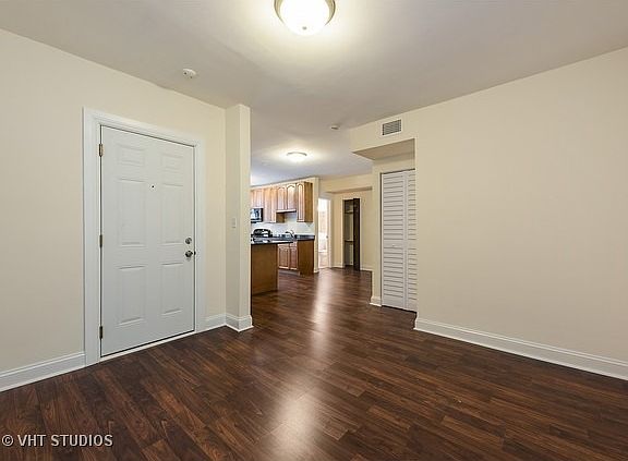 2nd image of 5029 N Harding Ave APT 2W