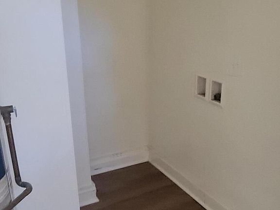 5th image of 864 Darley Dr