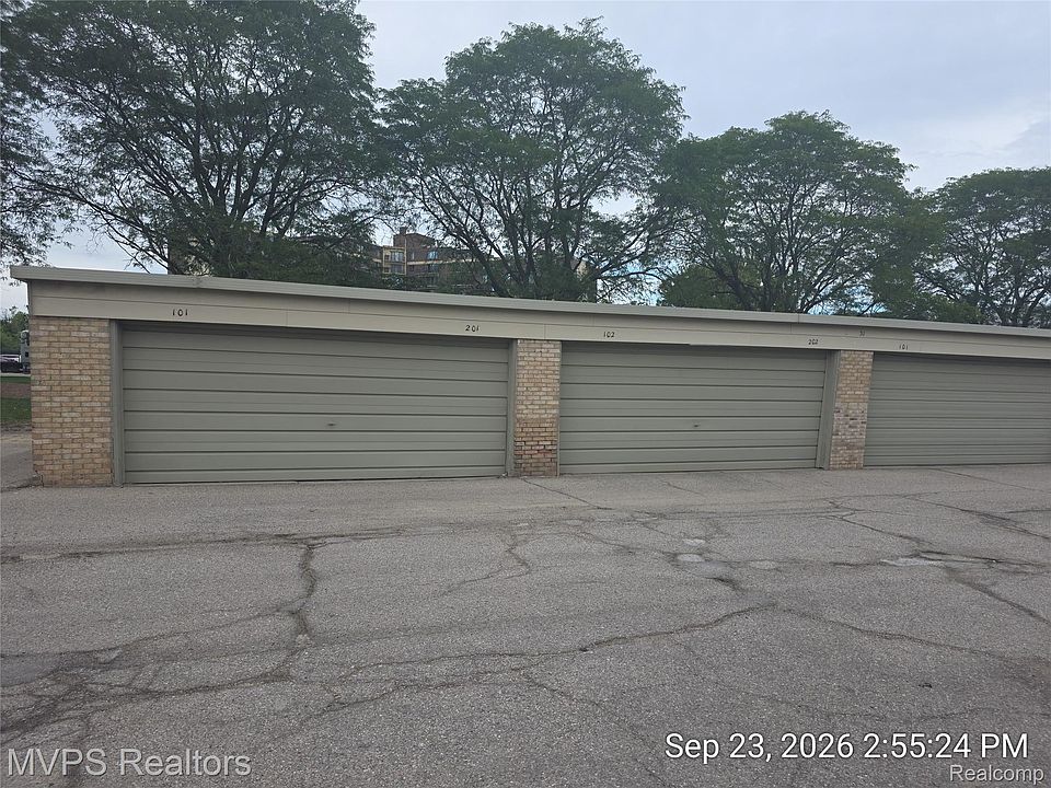 16275 W Nine Mile Rd Apt 102, photo 4