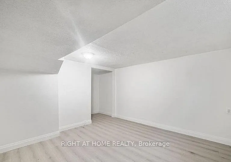 484 Phillip Murray Ave #LOWER — Photo 7