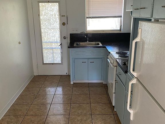 4th image of 421 Cannon St APT 4