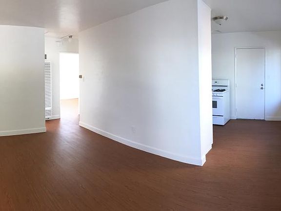3rd image of 3556 42nd St