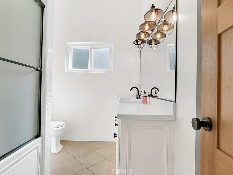 20509 Rhoda St — Photo 8
