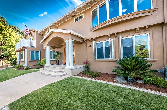 1st image of 10397 Amistad Ct