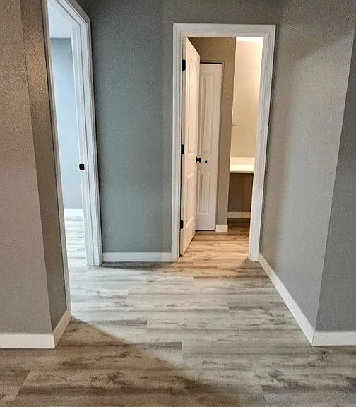 680 & 690 Lawrence St — Photo 9