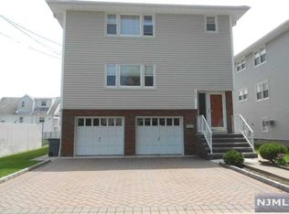 284 Miller Ave, Elmwood Park, NJ 07407