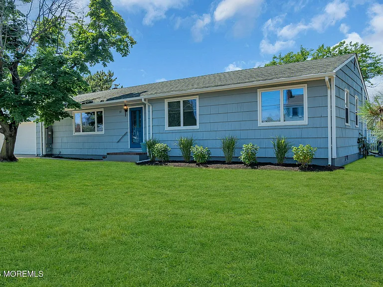 10 Harbour Way — Photo 38