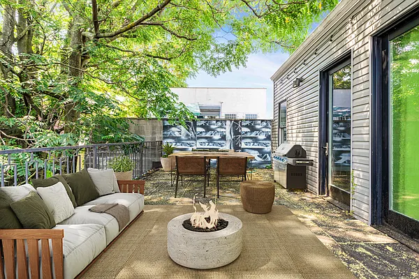 Rented by Freestone Property Group | media 37