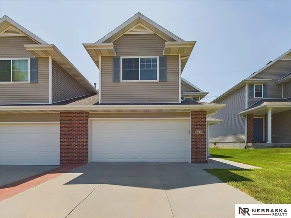 8931 Broken Spoke Dr, Lincoln, NE 68507