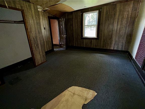 5th image of 161 Middle St